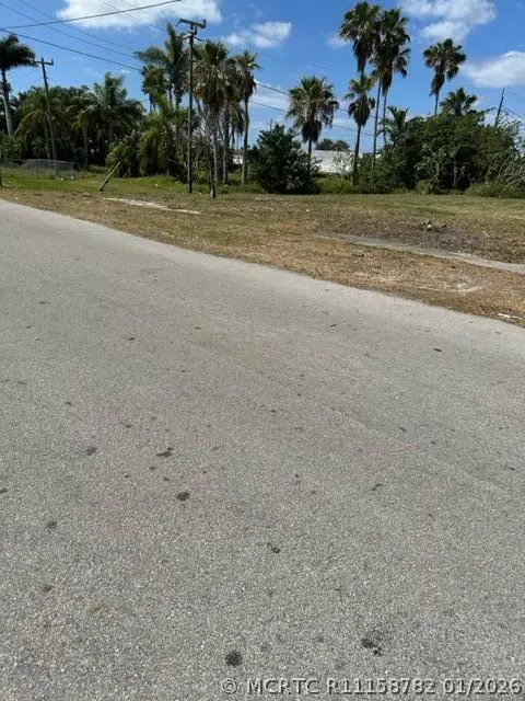 501 W Baines Terrace, Pahokee, FL 33476 - #3
