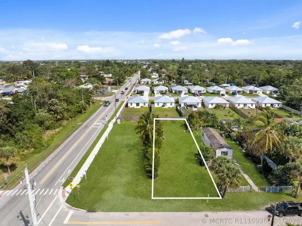 5161 SE Kingfish Avenue, Stuart, FL 34997