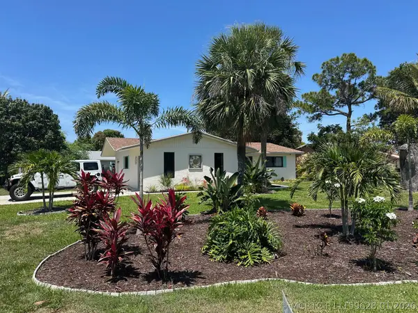 907 SE Lake Street, Stuart, FL 34994