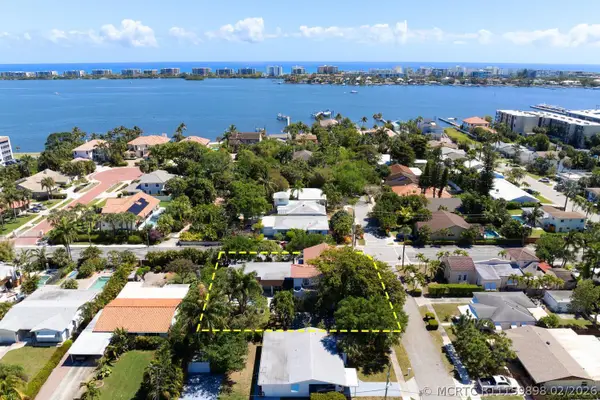 1629 S Lakeside Drive, Lake Worth Beach, FL 33460