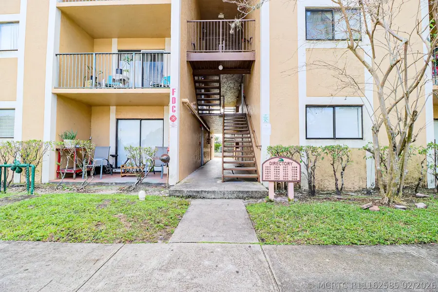 450 Palm Circle #106, Pembroke Pines, FL 33025 - #3