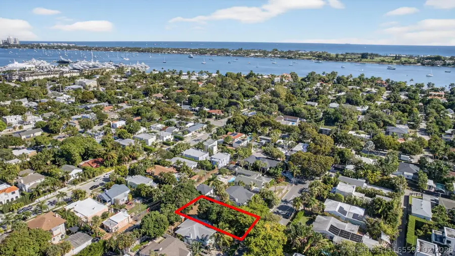 427 32nd Street, West Palm Beach, FL 33407 - #3