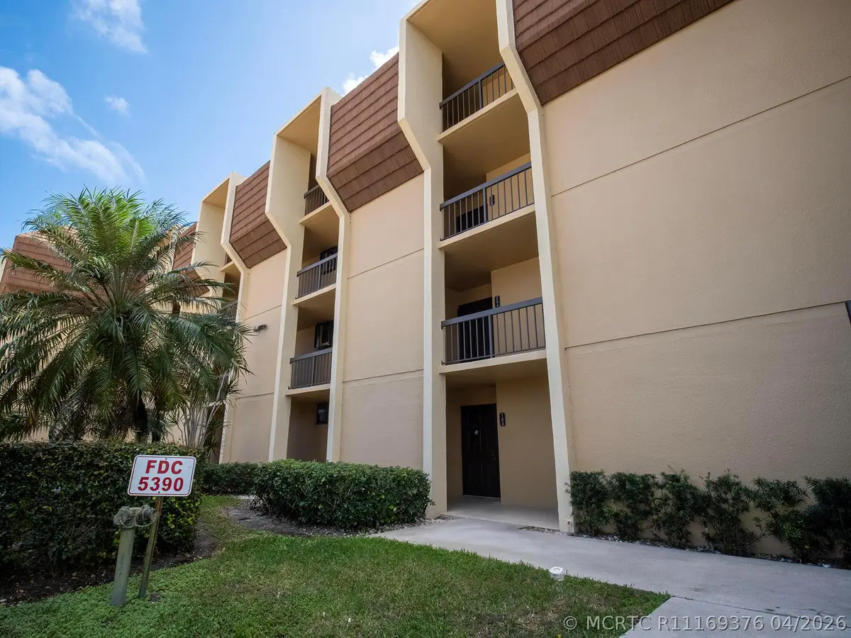 5390 Woodland Lakes Drive #104, Palm Beach Gardens, FL 33418 - #1