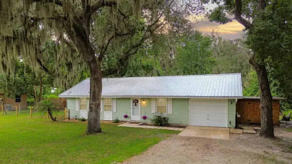 112 River Road Dr, Palatka, FL 32177