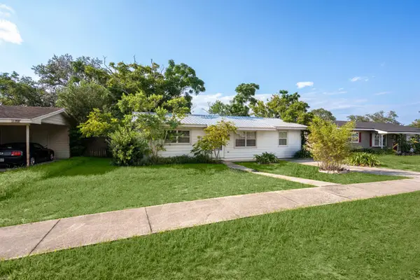 196 Phoenetia Dr, St Augustine, FL 32086