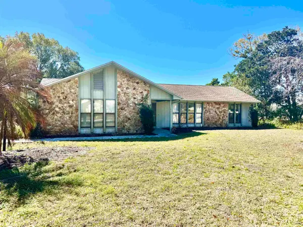 1074 Club House Blvd, NEW SMYRNA BEACH, FL 32168
