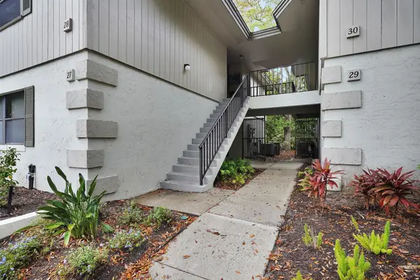 30 Catalonia Ct, St Augustine, FL 32086