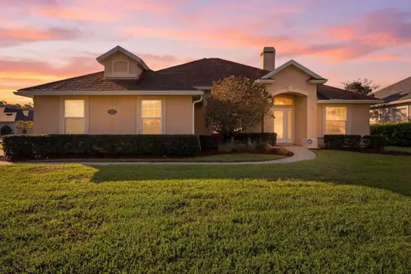 933 Oxford Dr, St Augustine, FL 32084