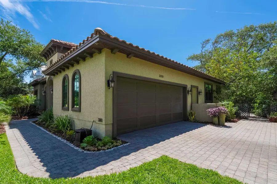 300 S La Crescenta Drive, Saint Augustine, FL 32080 - #3