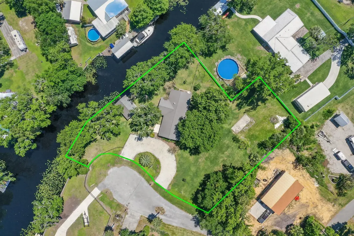 137 & 135 Riverside Dr, Satsuma, FL 32189 - #1