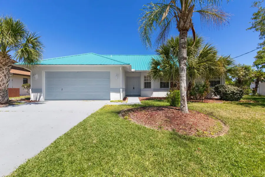 21 S Crescent Ct, Palm Coast, FL 32137 - #2