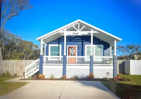 5484 1st St, St Augustine, FL 32080