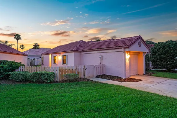 1715 Sea Fair Dr, St Augustine, FL 32080