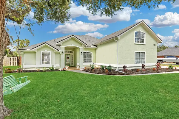 1157 Ashmore Dr, St Johns, FL 32259