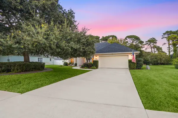 667 E Bianca Cir, St Augustine, FL 32086