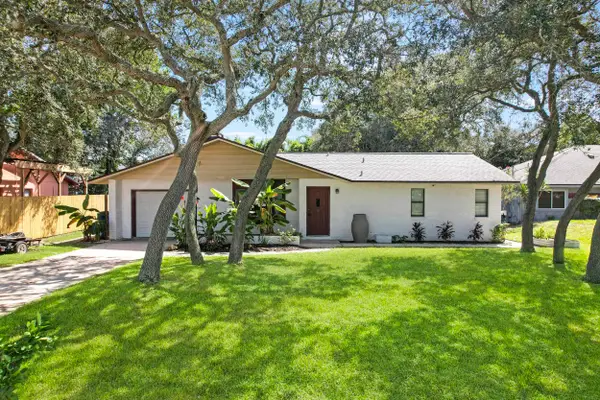 247 Boulevard Des Pins, St Johns, FL 32080