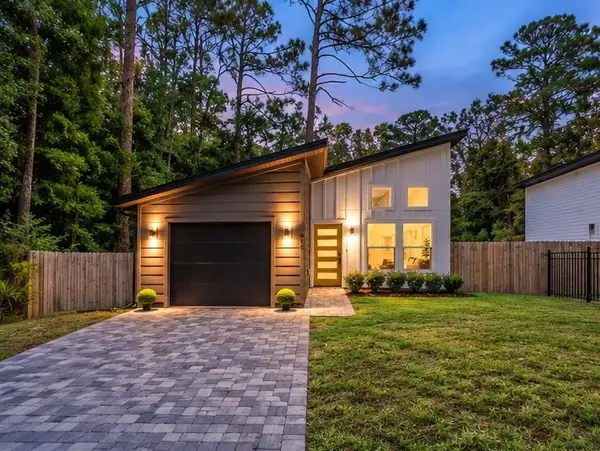 816 W 9th St, St Augustine, FL 32084