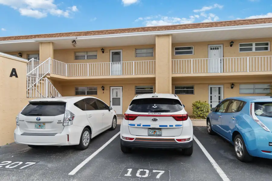 2135 N Courtenay Parkway #107, Merritt Island, FL 32953 - Image #3