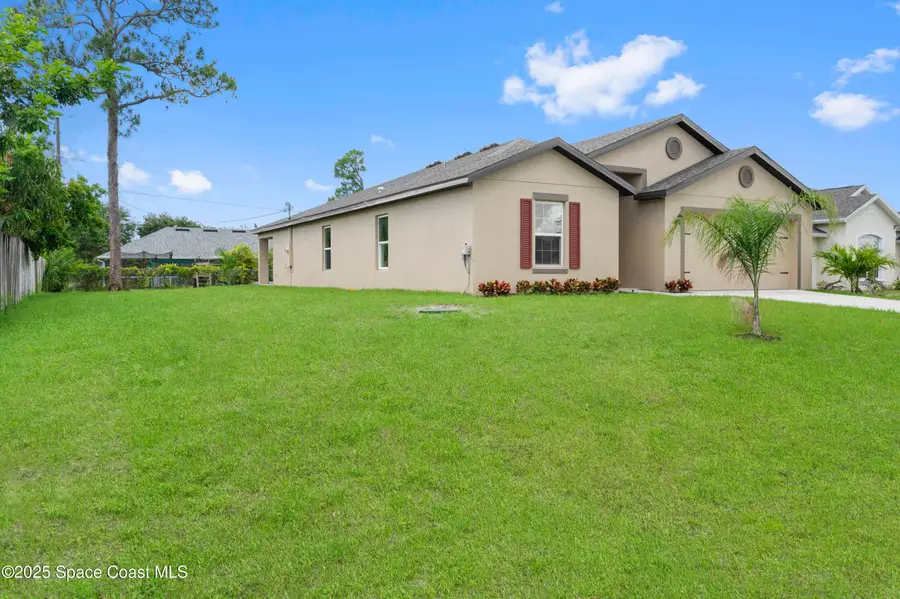 318 Hammonton Street Sw, Palm Bay, FL 32908 - #3