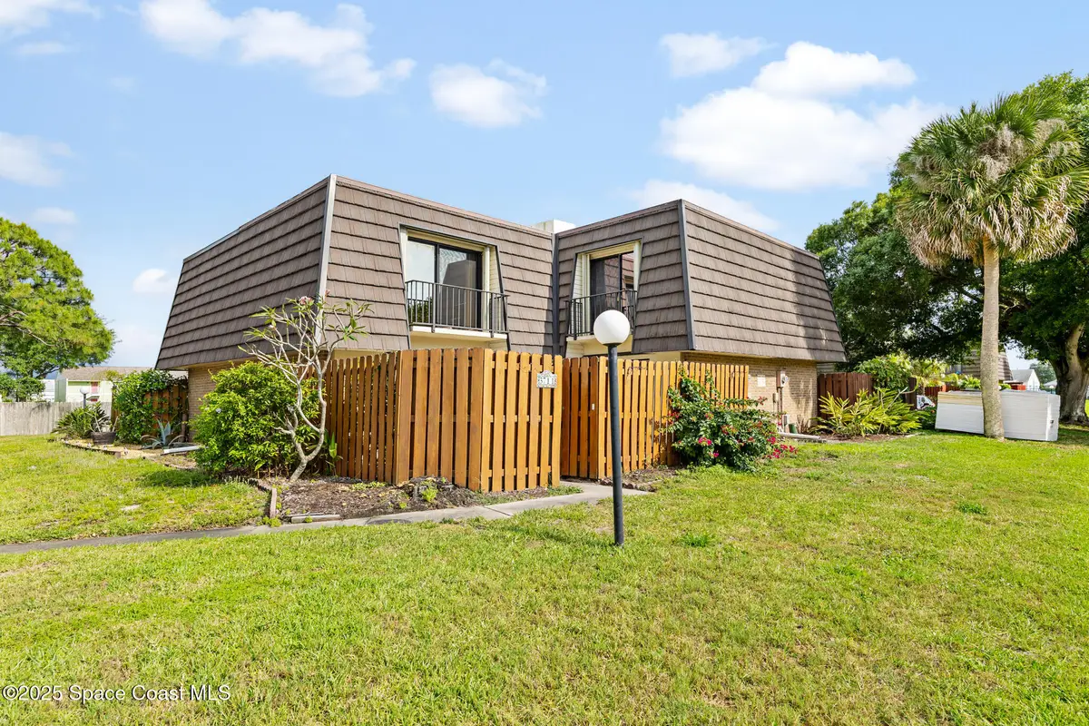 3711 Vista Oaks Circle Ne, Palm Bay, FL 32905 - Image #1