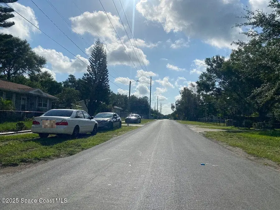 5211 E 30th Avenue, Tampa, FL 33618 - Image #3