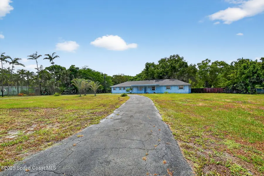 6581 Hillside Lane, Lake Worth, FL 33467 - Image #3