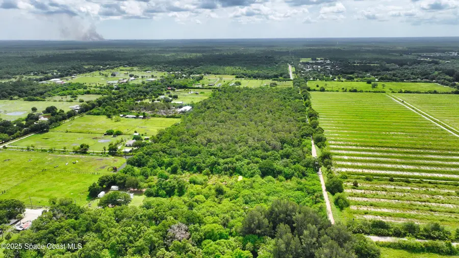 13380 101st Street, Fellsmere, FL 32948 - #2