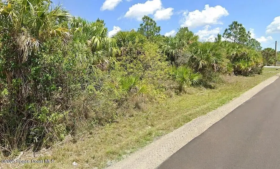 581 La Goy Street, Palm Bay, FL 32908 - Image #3