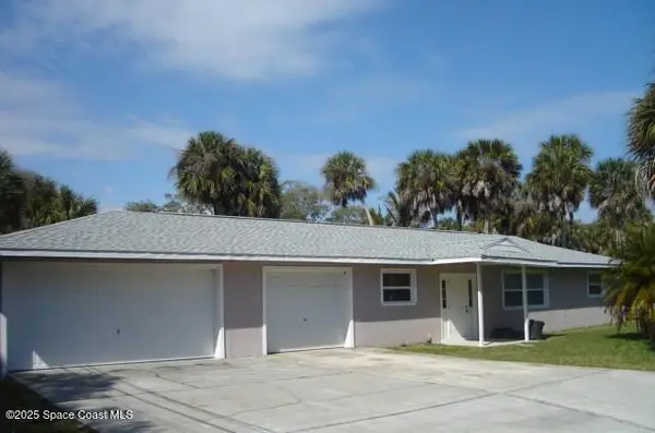 215 Pelican Drive, Melbourne Beach, FL 32951