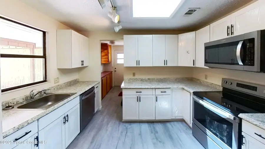 581 Borraclough Avenue, Palm Bay, FL 32907 - #3