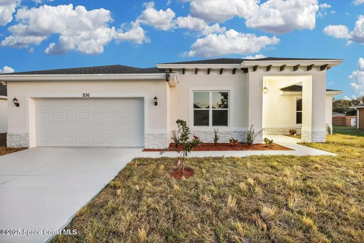 296 Delake Road Nw, Palm Bay, FL 32907 - Image #1