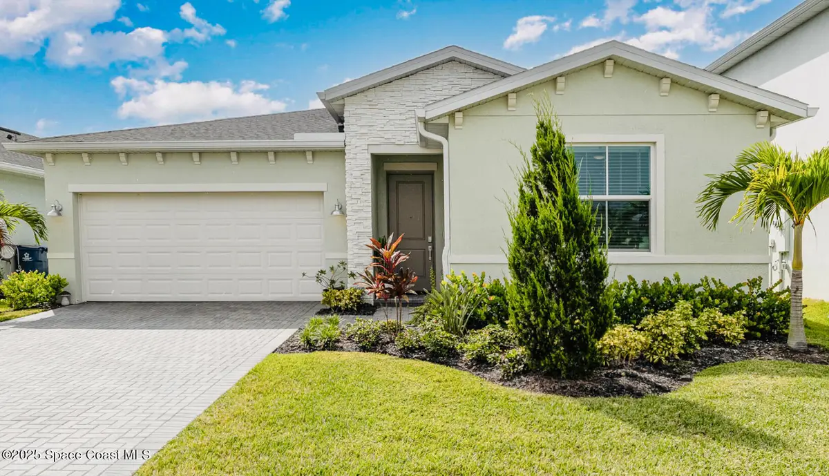 684 Veridian Circle Nw, Palm Bay, FL 32907 - Image #1