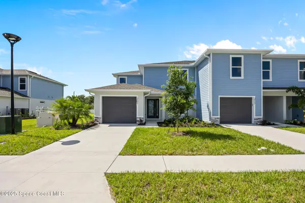 207 Hidden Woods Place, Melbourne, FL 32901