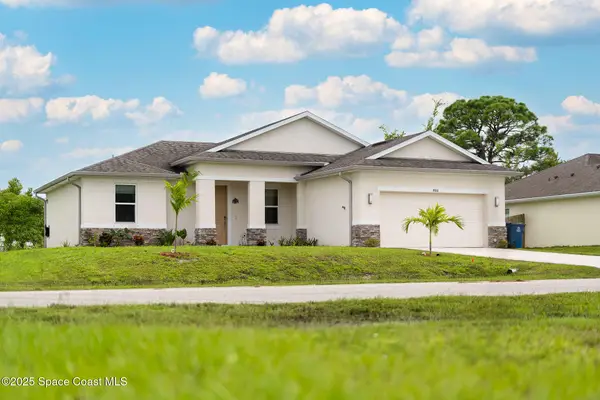 1866 Fairlight Street Nw, Palm Bay, FL 32907