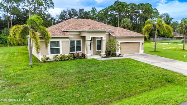 185 Dandridge Avenue Nw, Palm Bay, FL 32907