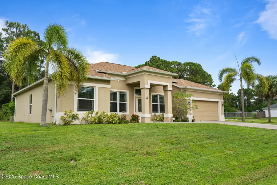 185 Dandridge Avenue Nw, Palm Bay, FL 32907 - Image #2