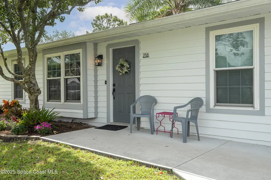 258 Umber Street Nw, Palm Bay, FL 32907 - Image #2