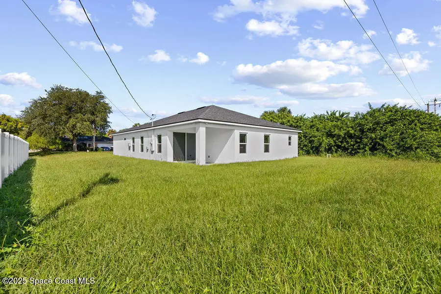 529 Tejon Avenue Sw, Palm Bay, FL 32908 - Image #2