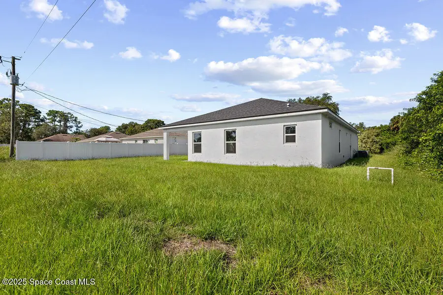 529 Tejon Avenue Sw, Palm Bay, FL 32908 - Image #3
