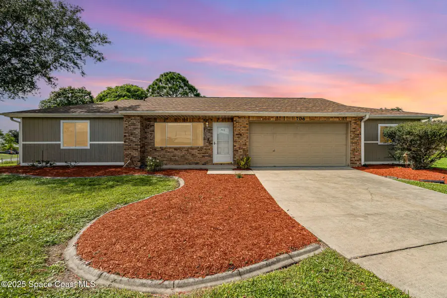 706 Isle Royale Avenue Nw, Palm Bay, FL 32907 - Image #3