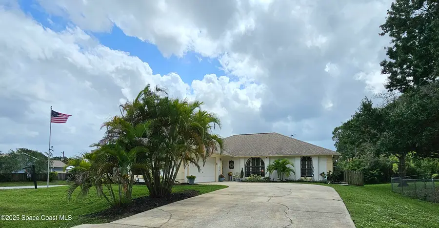 1702 Glenridge Street Nw, Palm Bay, FL 32907 - Image #2