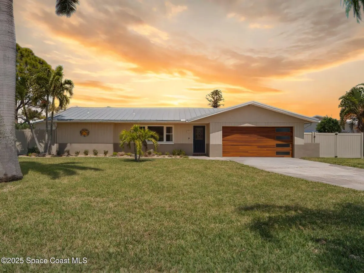 931 S Fourth Street, Cocoa Beach, FL 32931 - Image #1