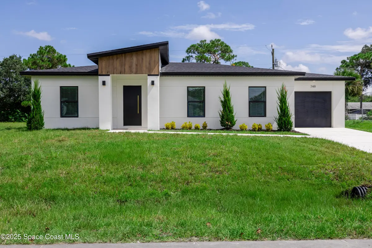 749 Darby Avenue Sw, Palm Bay, FL 32908 - Image #1