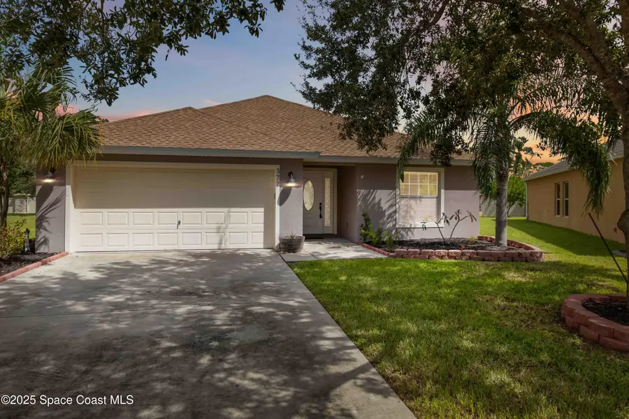 377 Wishing Well Circle Sw, Palm Bay, FL 32908 - Image #2