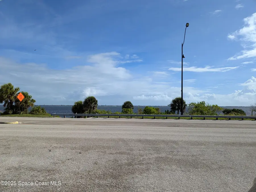 2767 Palm Drive Ne, Palm Bay, FL 32905 - Image #3