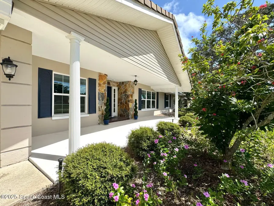 420 Rio Casa Drive S, Indialantic, FL 32903 - Image #2