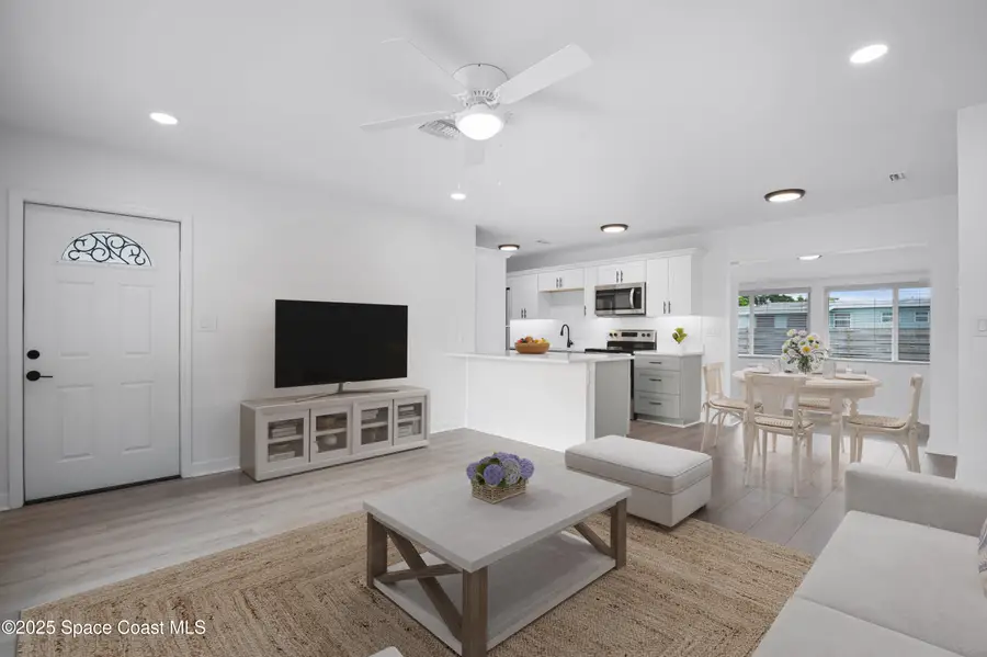 915 Bianca Drive Ne, Palm Bay, FL 32905 - Image #2