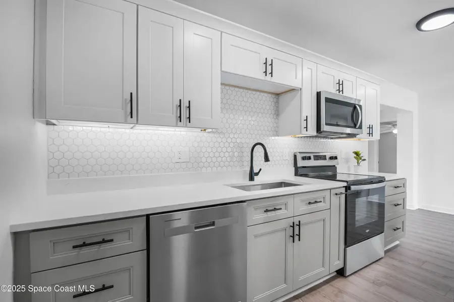 915 Bianca Drive Ne, Palm Bay, FL 32905 - Image #3