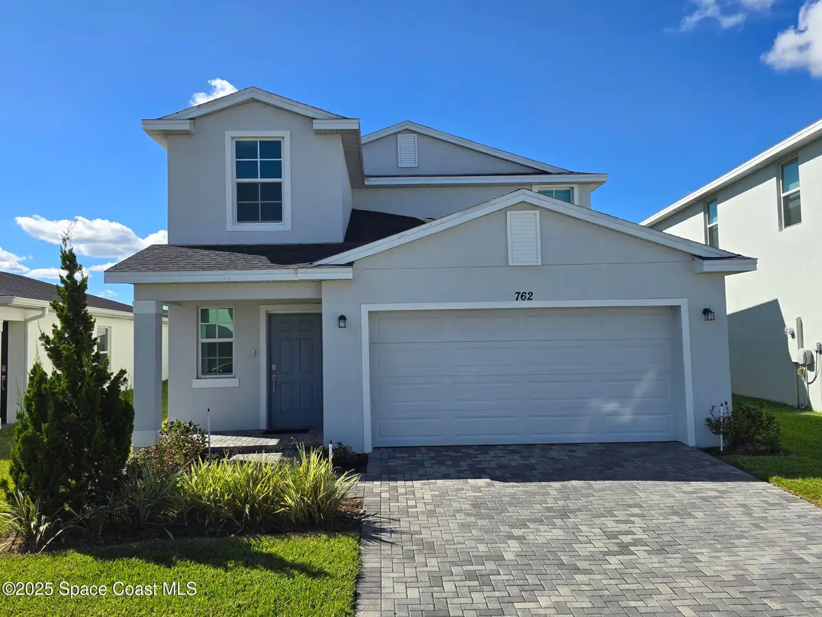 762 Papillon Street Sw, Palm Bay, FL 32908 - Image #1