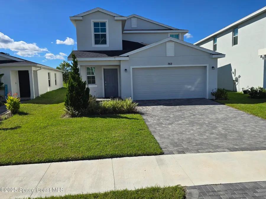 762 Papillon Street Sw, Palm Bay, FL 32908 - Image #2